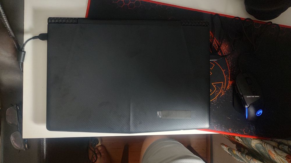 Vând laptop gaming Lenovo legion y520