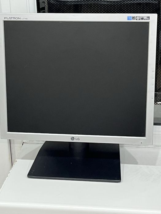 Продам  монитор