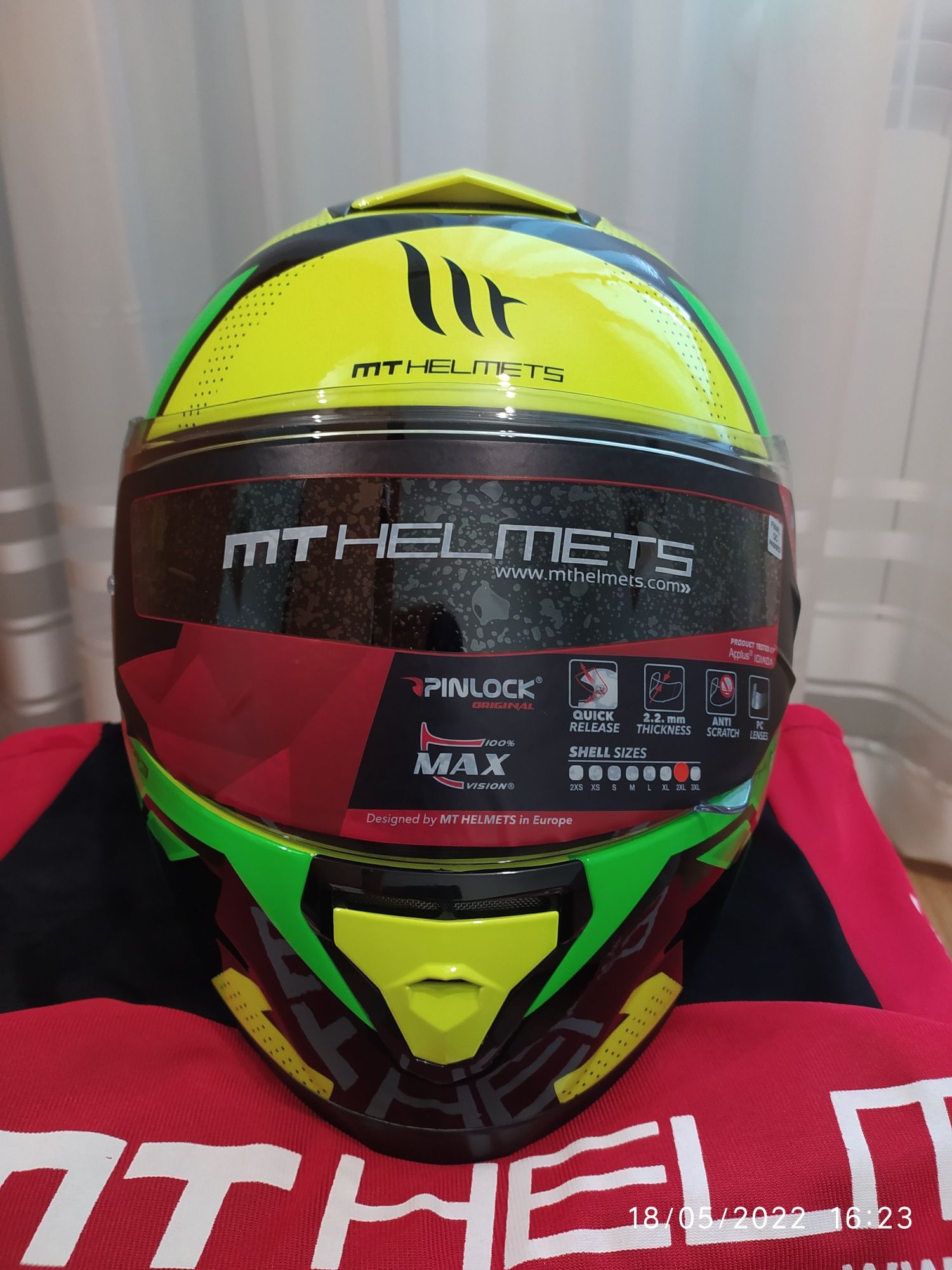 Мотоциклетна каска MT helmets Thunder 3