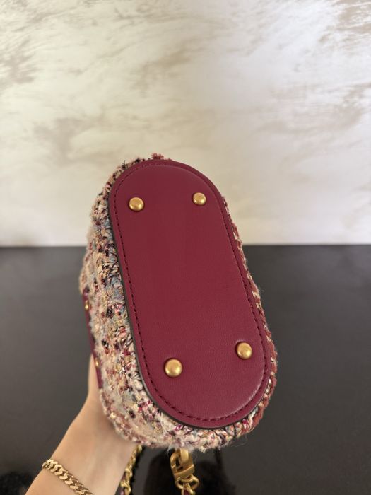 Guess оригинална чанта бижу 149лв НОВА