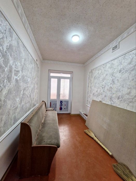 2 комнатная квартира с 6м верандой в кирпичном доме Вокзал