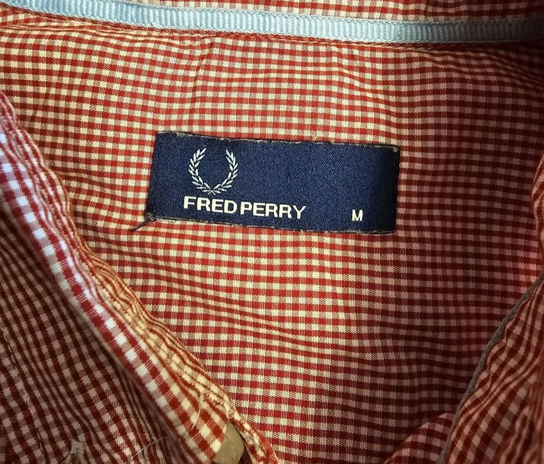 Продам рубашку с короткими рукавами от бренда Fred Perry