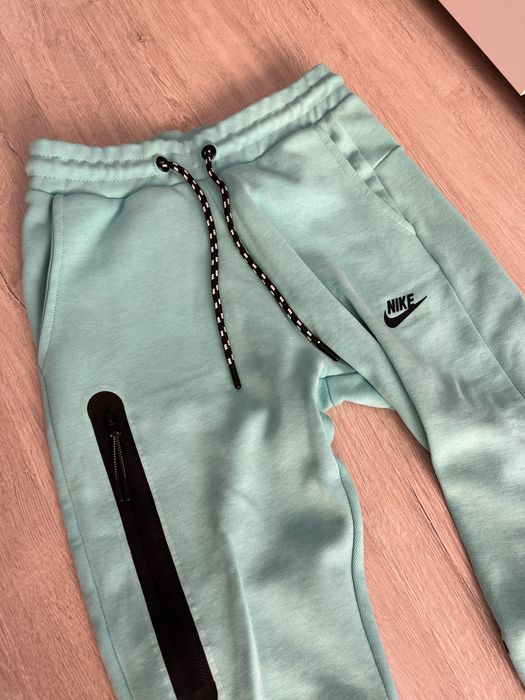 Спортно долнище Nike