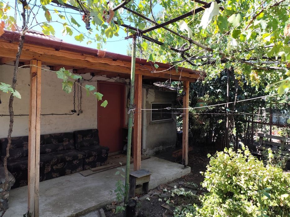 Продавам къща в гр. Айтос