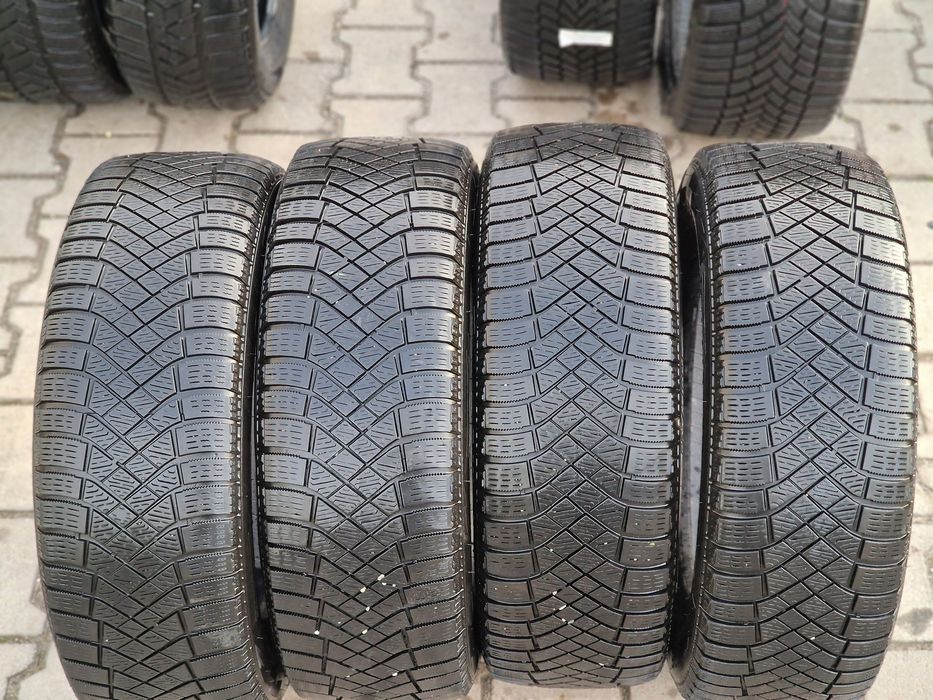 205 60 16 Pirelli 2бр.