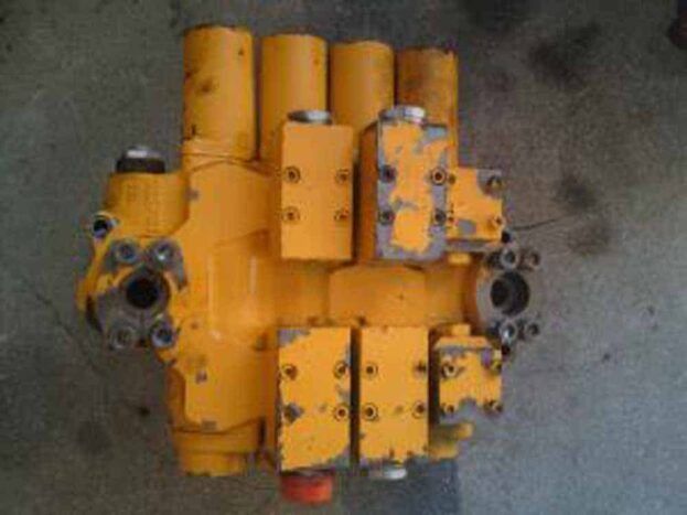 distribuitor hidraulic bobcat 453 ult-012880
