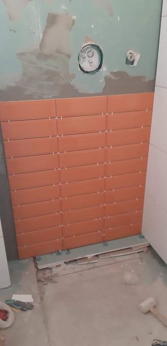 Майстор фаянс, теракот, бани