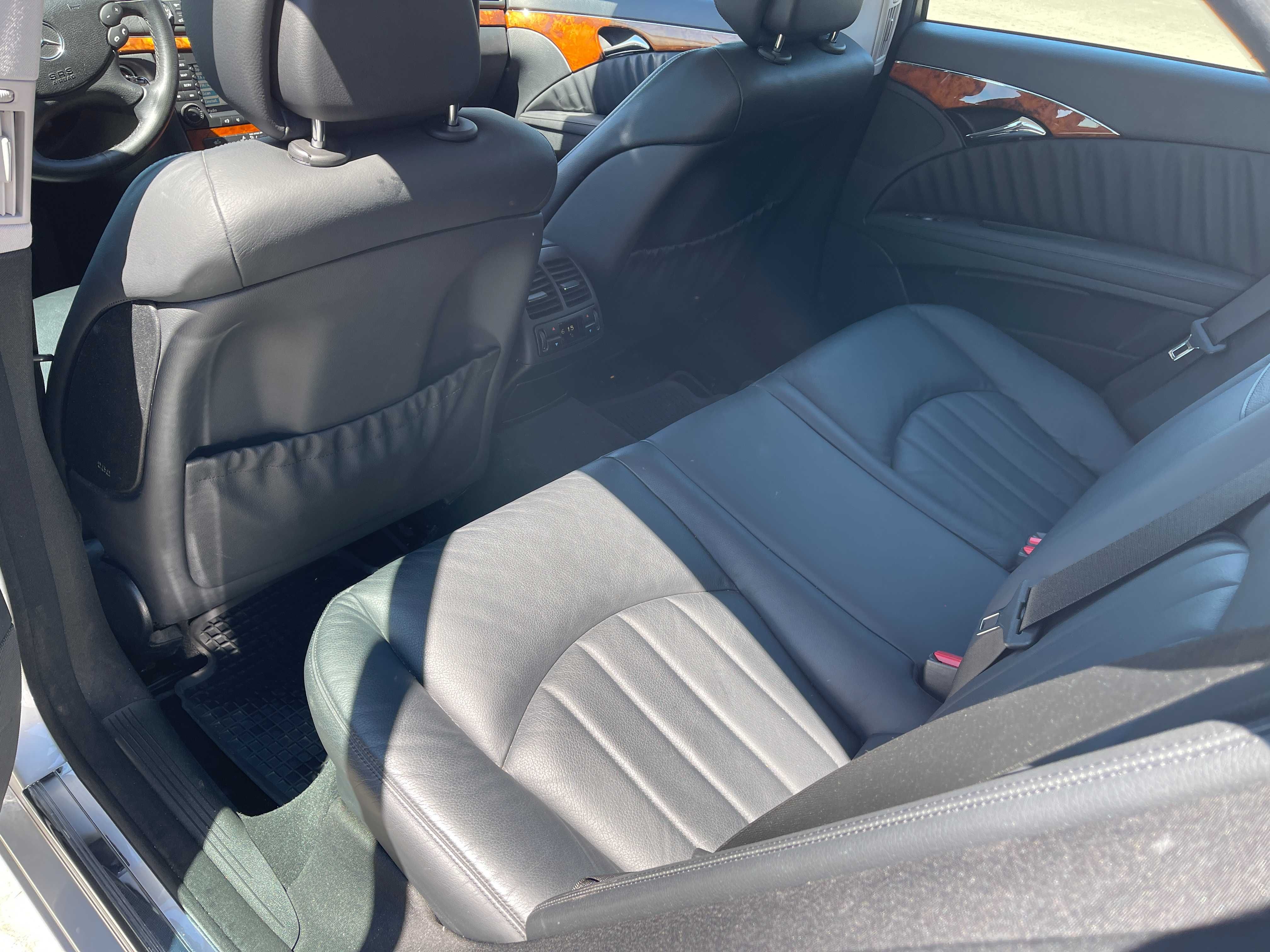 Mercedes E300 BLUETEC-210CP/Model ELEGANGE /Automat/Navi/Trapa