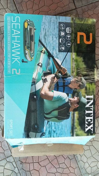 Лодка надувная, двухместная, новая. Материал трехслойный ПВХ.