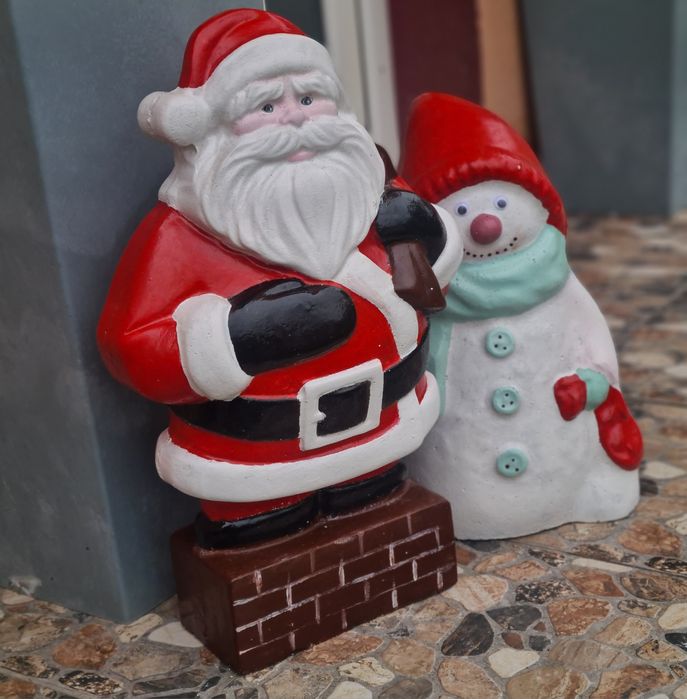Figurine Mos Crăciun si om de zăpadă din ciment