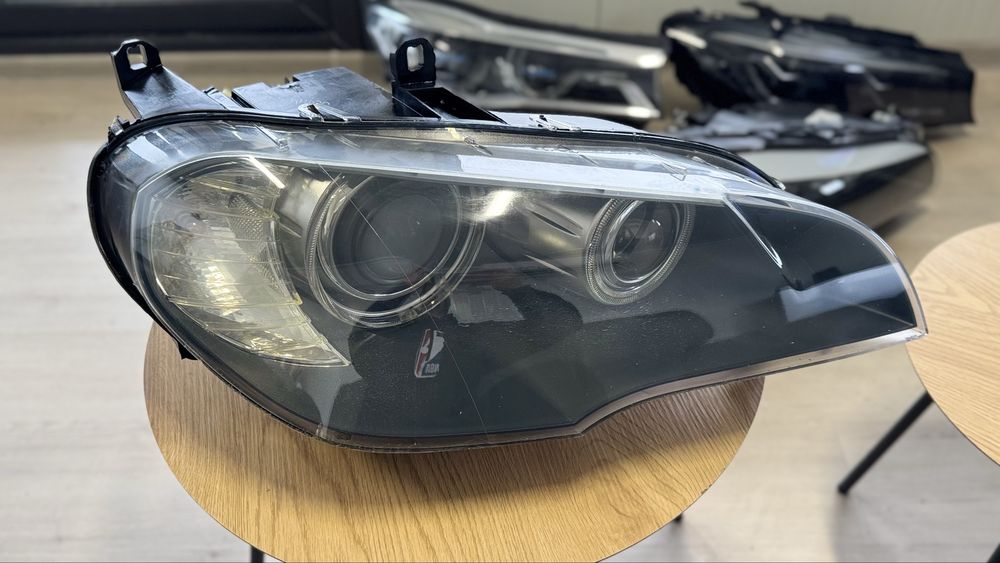 BMW E70 Десен фар