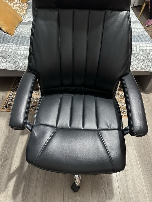Scaun birou negru
