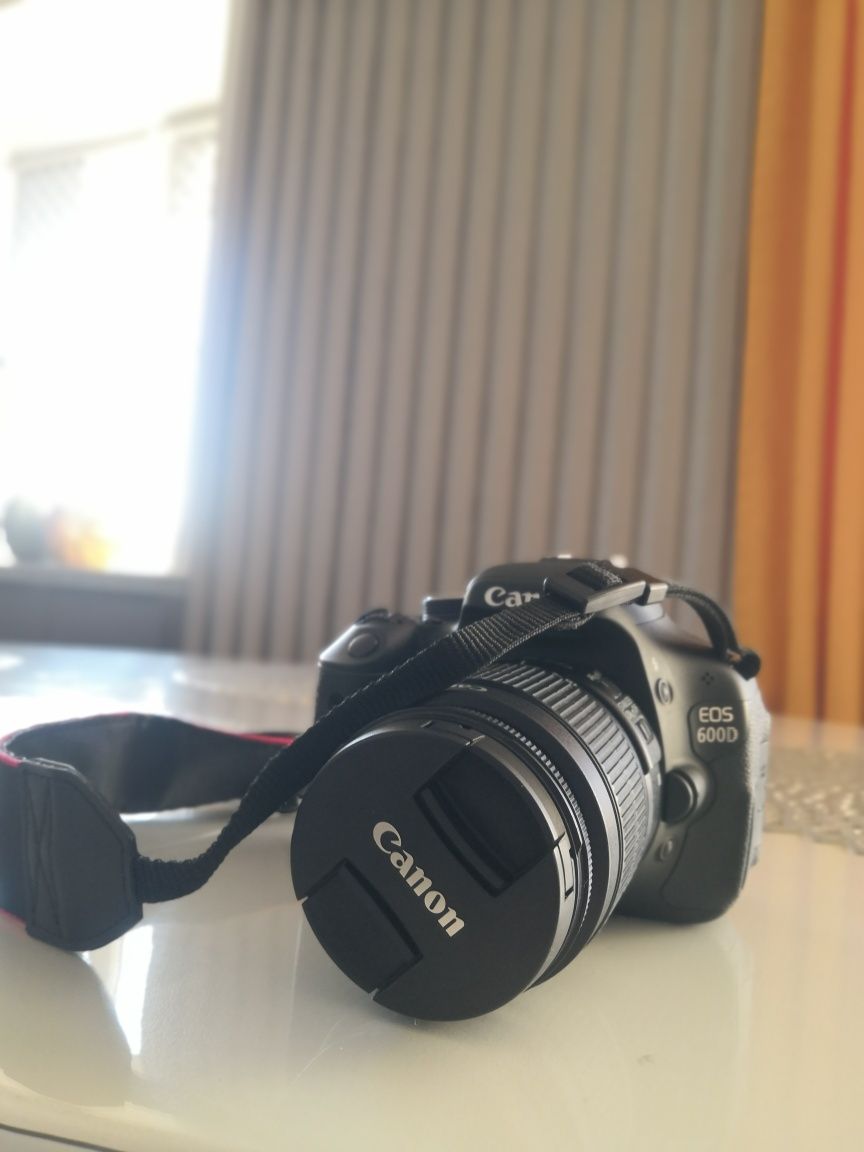 Продам фотоаппарат Canon 600D