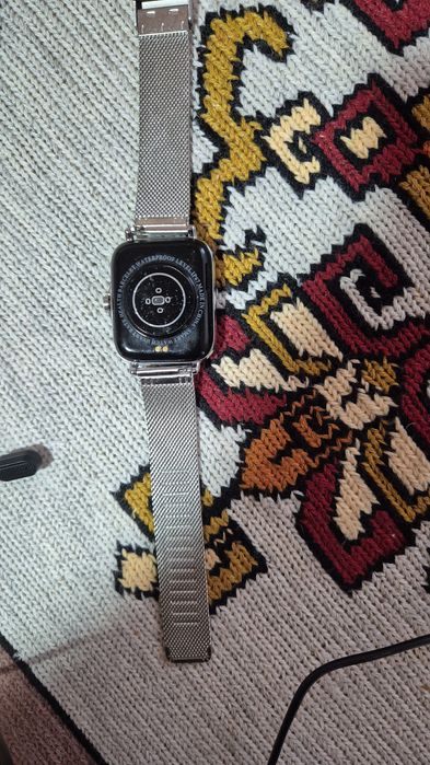 Ceasuri smartwatch de vanzare,functionale,cu încărcătoare originale.