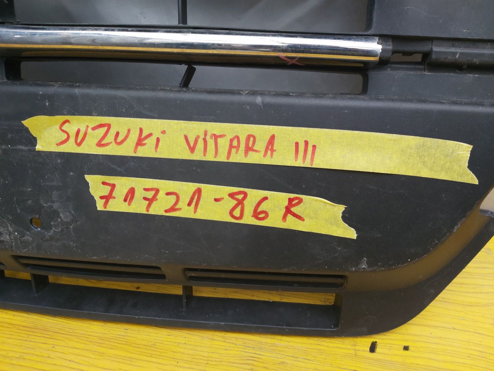 Грил решетка Suzuki Vitara 3