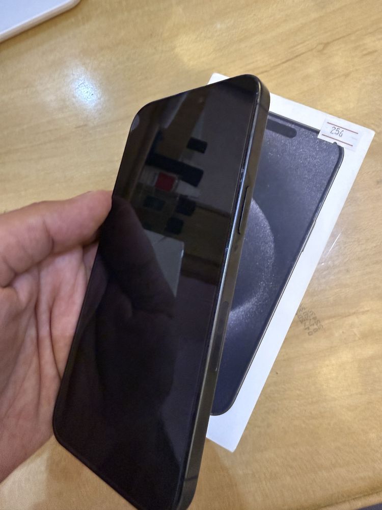 Iphone 15 pro max 256 ideal