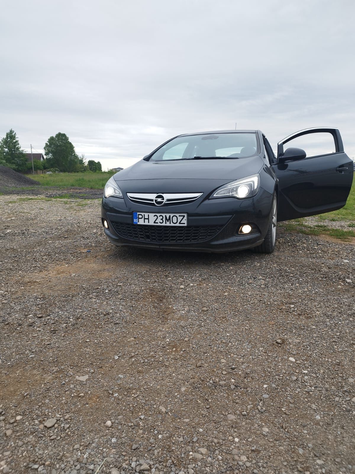 Opel Astra J GTC