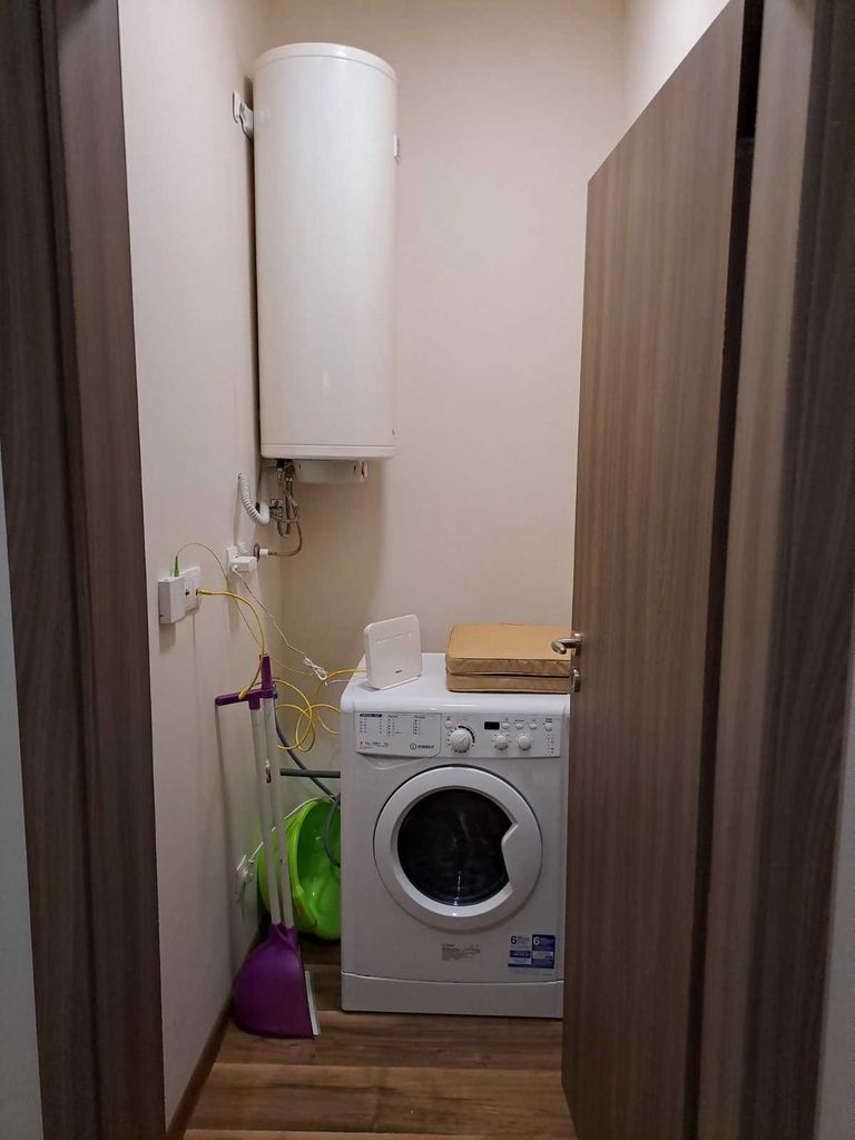 Дава се под наем Двустаен апартамент в Бургас, Зорница - 70 кв.м за 450 € - Снимка #2