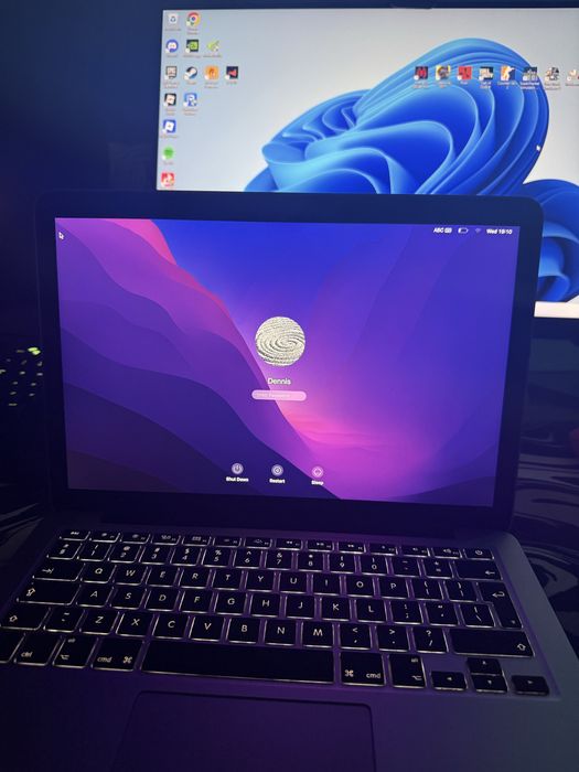 MakBook pro retina 2015 13-inch i7