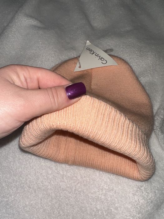 Caciula noua cu eticheta