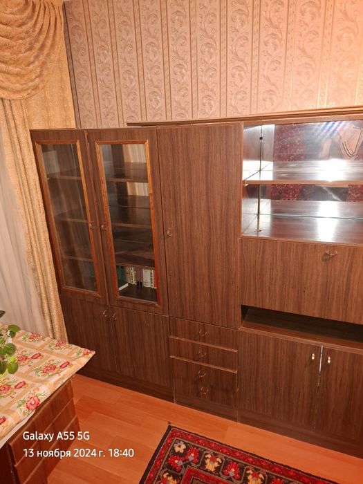 Продам стенку. Срочно.