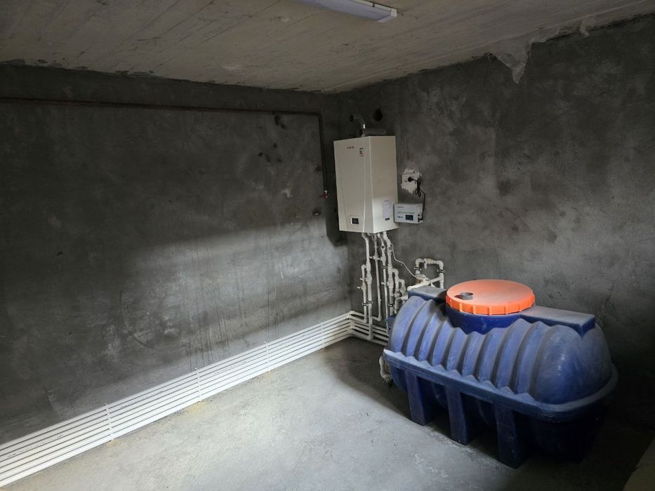 Назарбекда ховли Катта иттифокда жойлашган