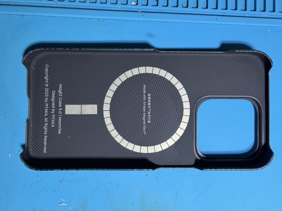 Husa pitaka Origanal pentru iPhone 15 pro