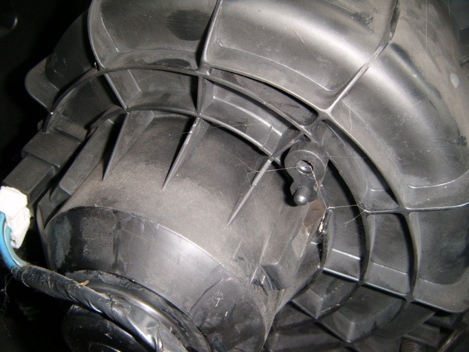 Вентилатор в купето за Нисан Алмера Тино 2.2 115к.с 2004год