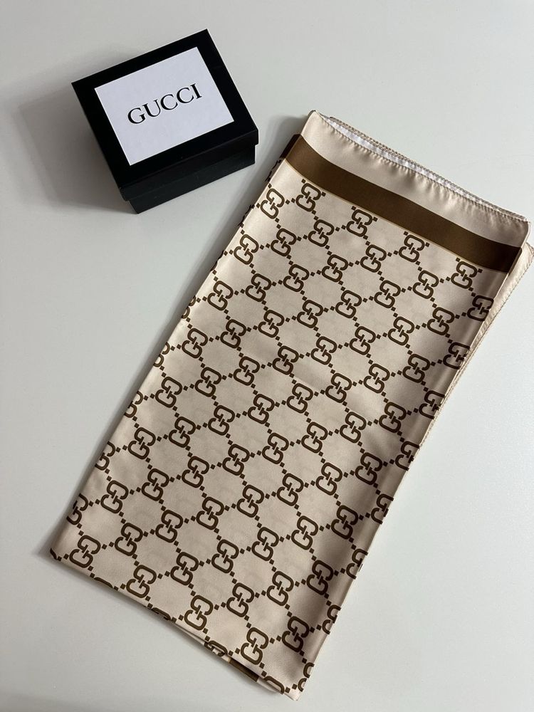 Копринен дамски шал Gucci