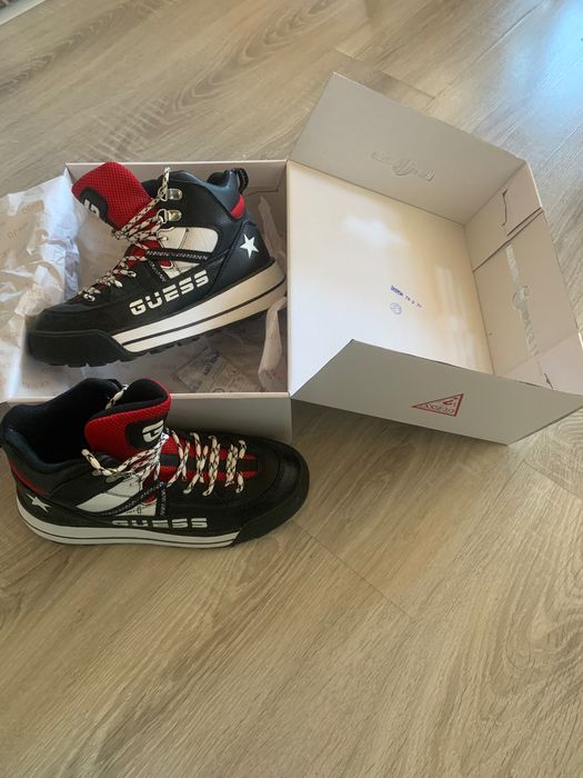 Зимни боти Guess