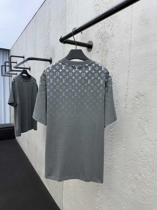 Tricou Louis Vuitton Calitate Premium