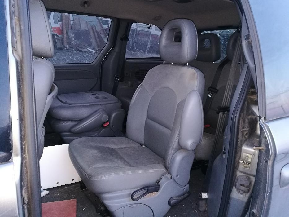 Продавам Chrysler Voyager 2.8 CRD Крайслер Вояджер на части