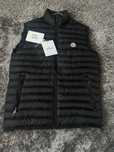 vesta monclr neagra