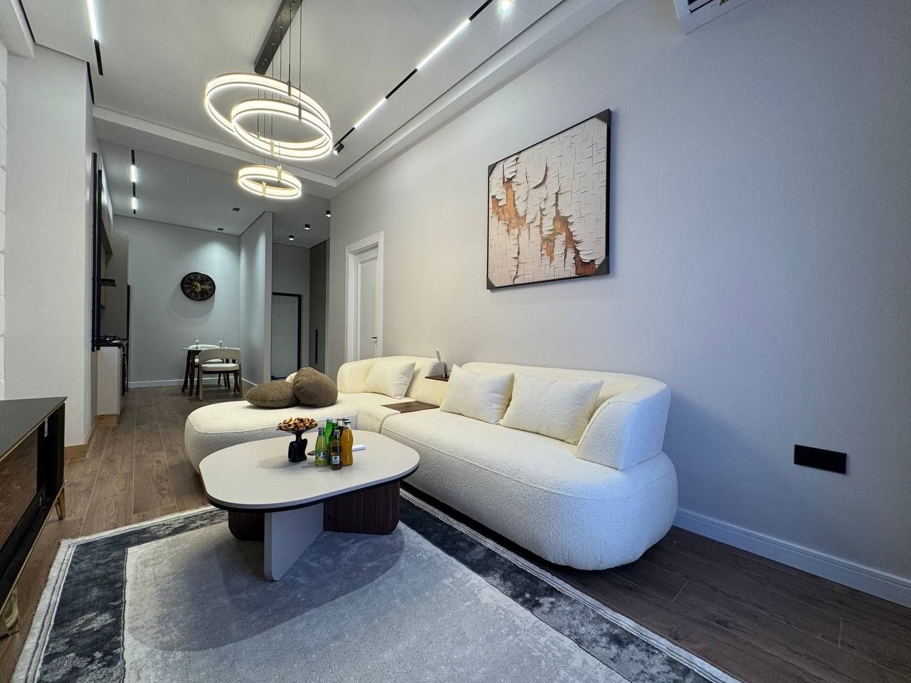 Срочно сдаю 2 ком Новостройка ЖК Royal House