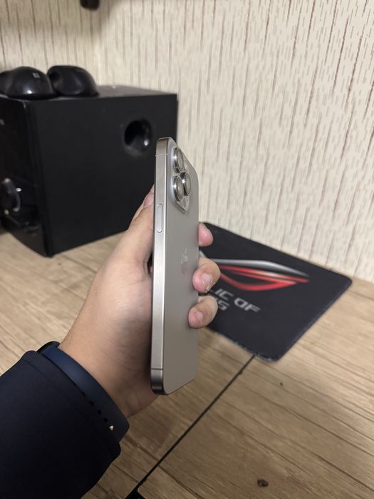 Iphone 15 pro max 256 89 yomkst karobkali