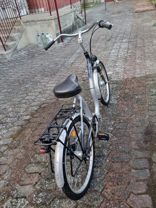 Vând bicicletă damă în stare f.bună
