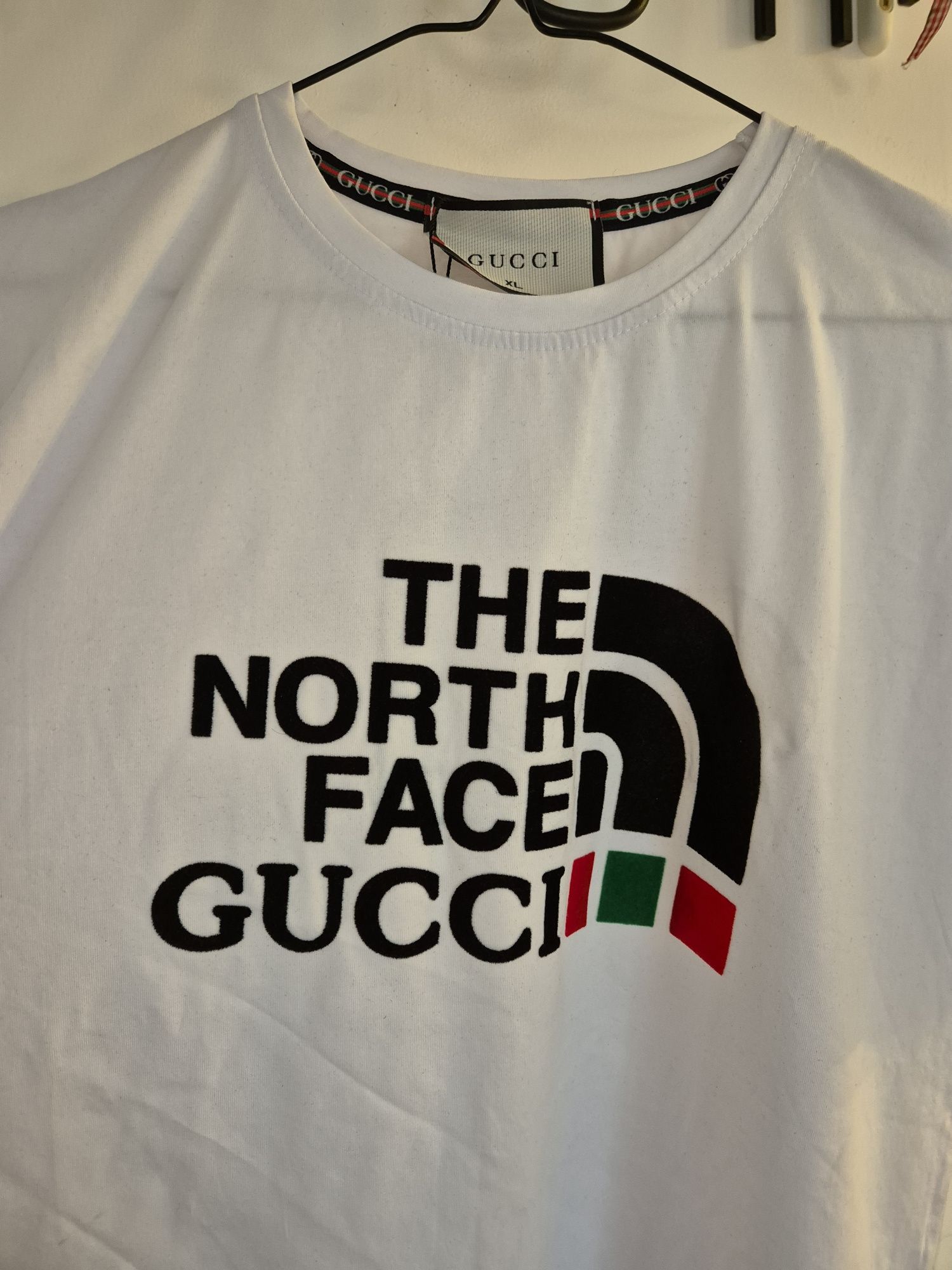 Tricou North Face x Gucci