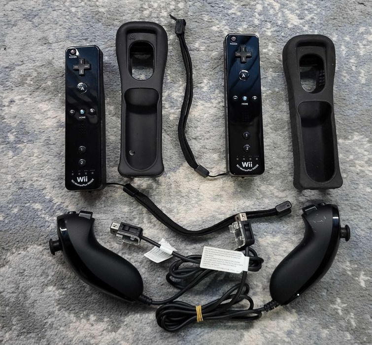 Joc copii - husa + maneta + nunchuck + senzor motion plus inside WII