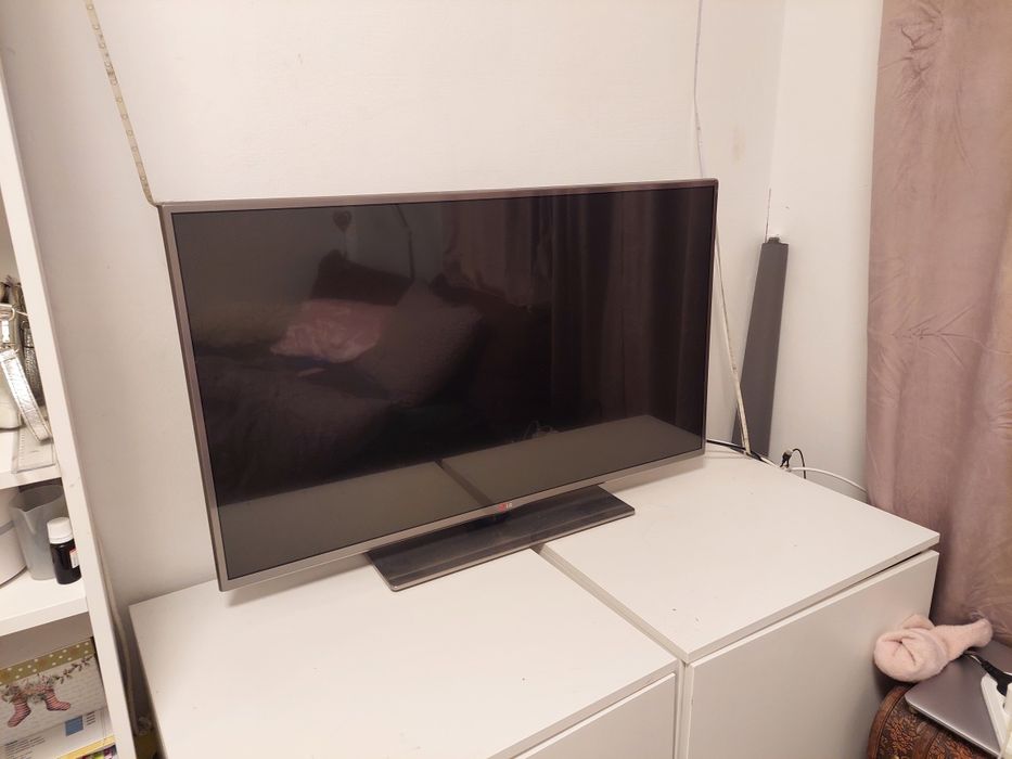 TV Smart LG diag. 108 cu defectiune