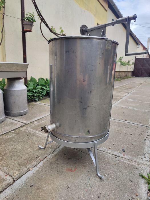 Centrifuga si tava extras miere de inox