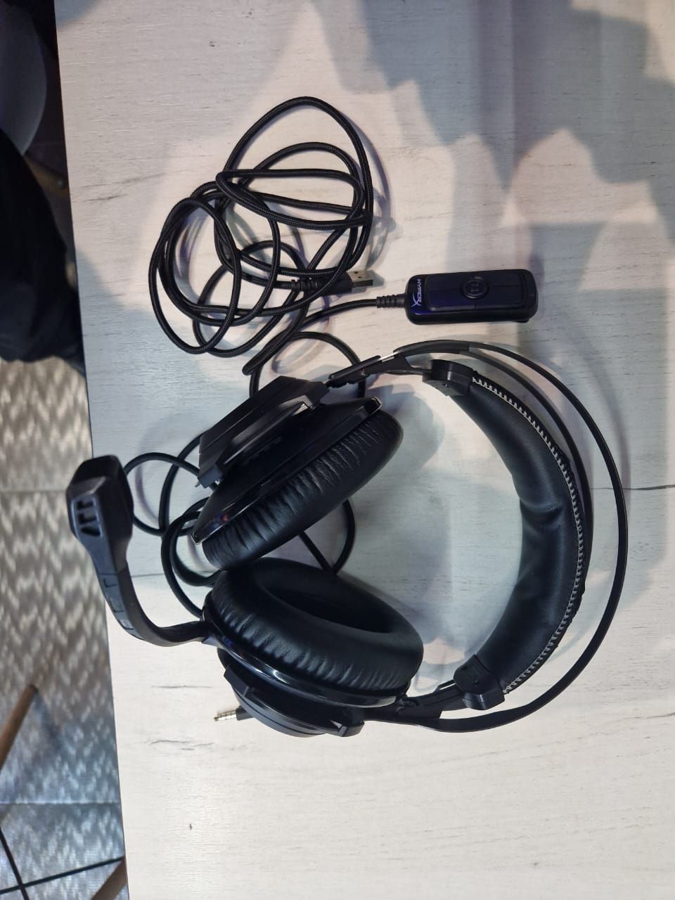 Наушники HyperX revolver 7.1 в количестве.