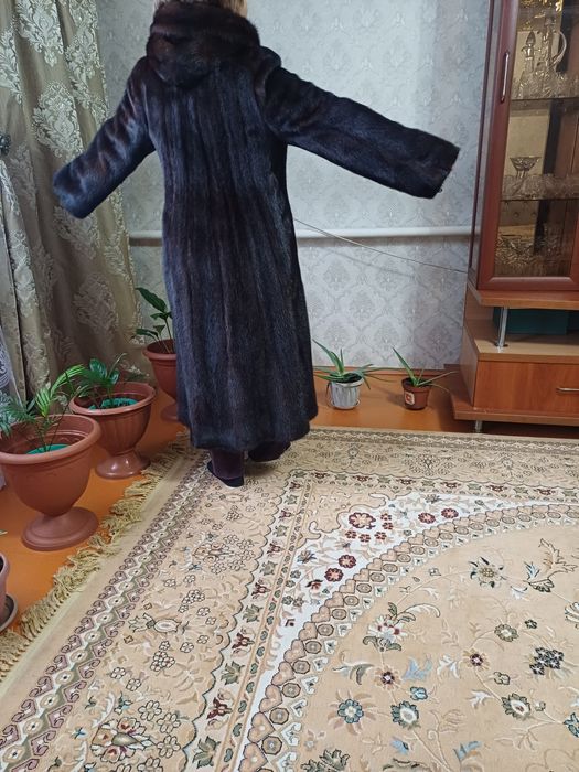 Срочно продам кухонную зону, верхнюю одежду