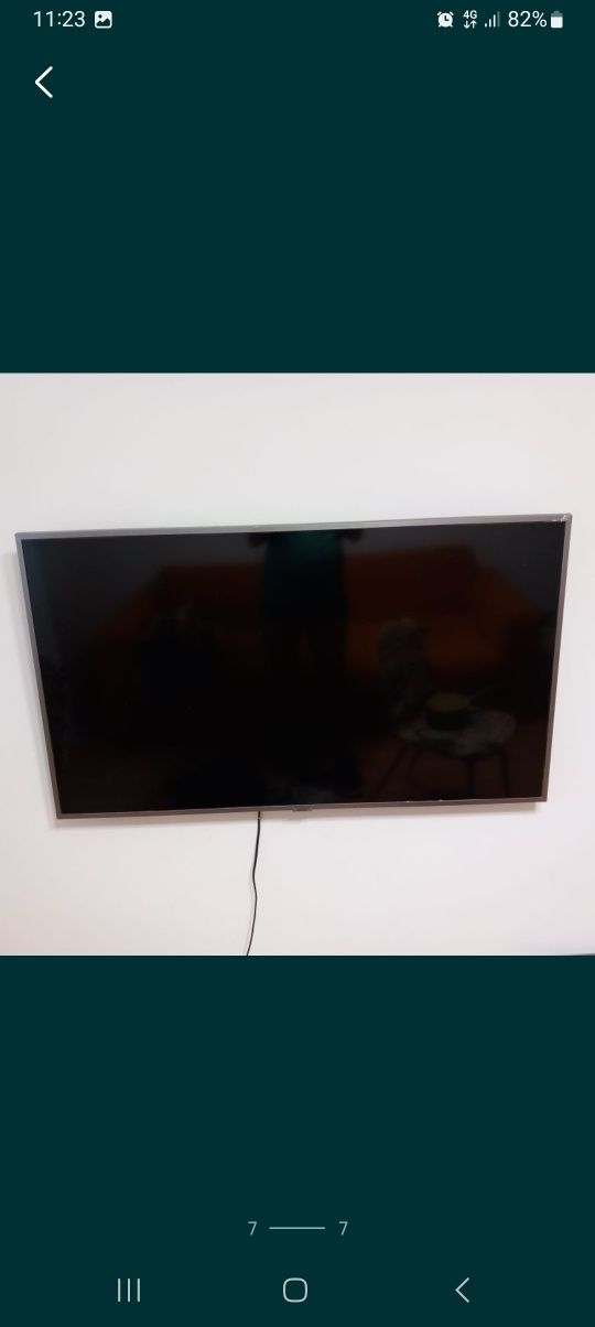 Tv Samsung 4k Full HD cu ecran spart dar functional