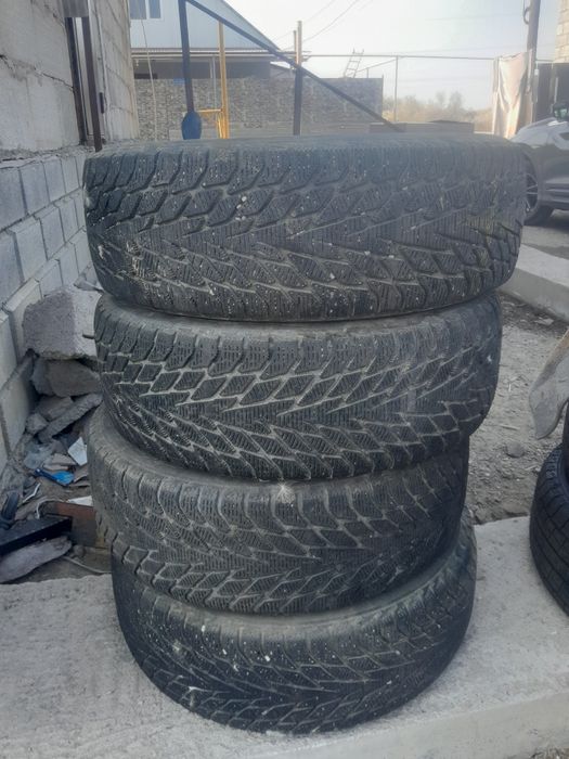 Зимние шины б/у резина на 17
