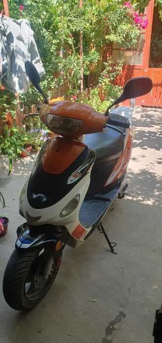 Scuter de vânzare 49cc
