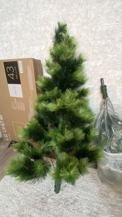 Елка искусственная