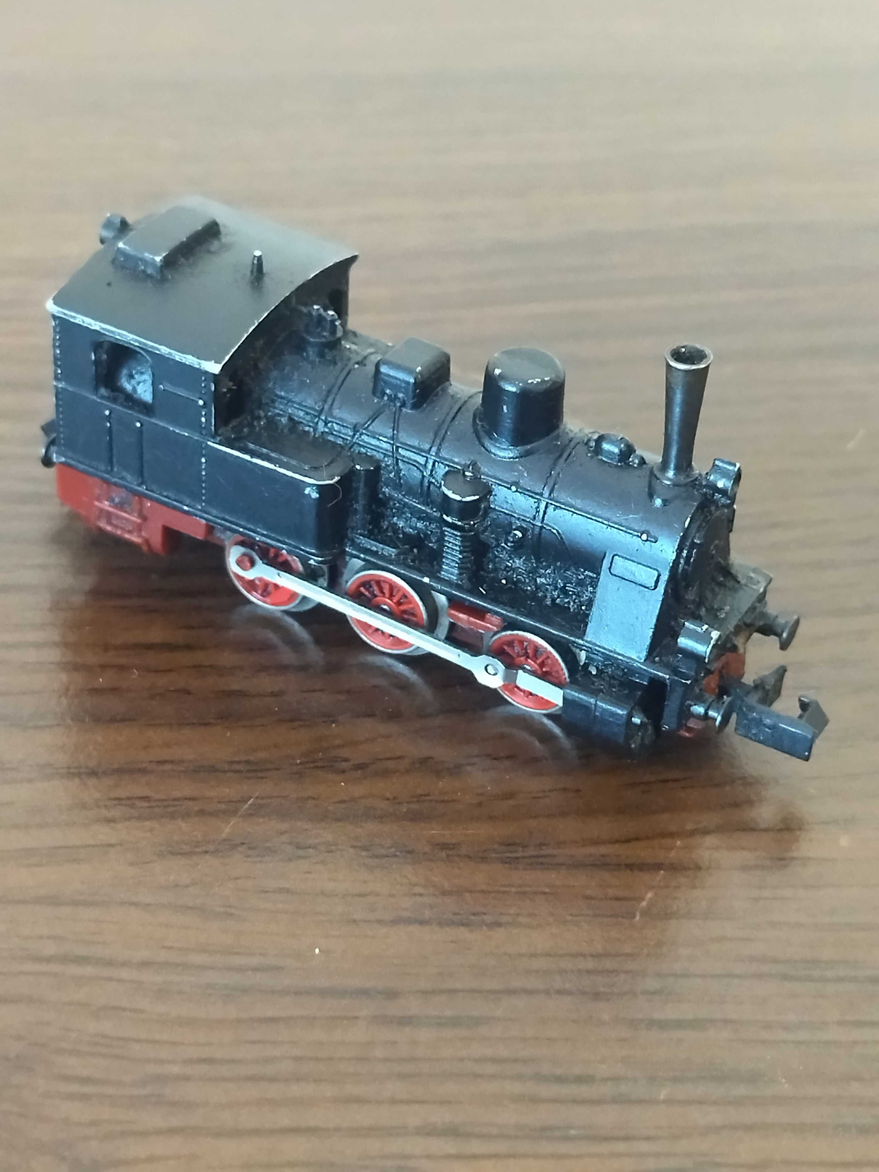 Продавам локомотив Arnold 0221 BR89/T3 Мащаб-N