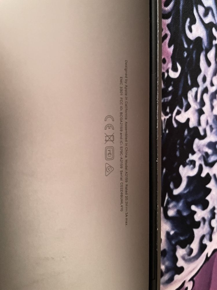 Vând MacBook citiți descrierea!!