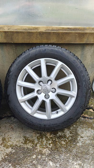 Jante Originale Audi A4 B8 16" cu Anvelope Iarnă 225/55 R16 - 5x112