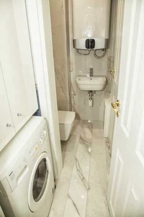 Продава се Тристаен апартамент в Пловдив, Център - 92 кв.м за 1070 €/кв.м - Снимка #4